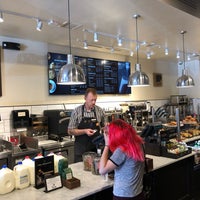 8/18/2018 tarihinde Luis G.ziyaretçi tarafından Peet&amp;#39;s Coffee &amp;amp; Tea'de çekilen fotoğraf