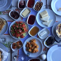 Photo taken at Narlı Bahçe Restoran by Duygu ‘. on 12/14/2014