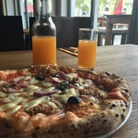 Photo taken at Pizza Quartier by Thomas H. on 4/19/2016