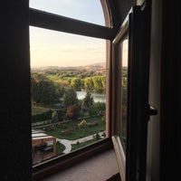 Das Foto wurde bei Suhan Cappadocia Hotel &amp;amp; SPA von Önder K. am 9/30/2023 aufgenommen