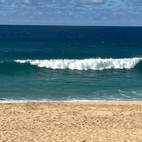 Photo taken at Banzai Pipeline by 𝙶𝚘𝚗𝚣𝚊𝚕𝚘 . on 11/4/2023