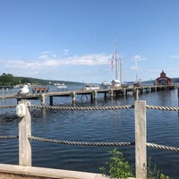 Foto tirada no(a) Seneca Harbor Station por Marimar H. em 8/15/2019