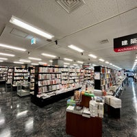 Photo taken at Aoyama Book Center by Meso T. on 5/22/2022