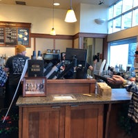 11/24/2018 tarihinde Dianna M.ziyaretçi tarafından Peet&amp;#39;s Coffee &amp;amp; Tea'de çekilen fotoğraf