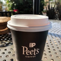 Снимок сделан в Peet&amp;#39;s Coffee &amp;amp; Tea пользователем Dianna M. 9/2/2018