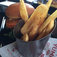 Photo taken at Red Robin Gourmet Burgers and Brews by Dianna M. on 4/5/2017