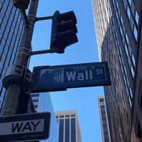 Photo taken at Wall Street by M. A. on 10/14/2022