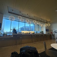 Photo taken at United Club by Damon S. on 9/9/2023