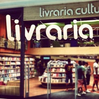 Foto tirada no(a) Livraria Cultura por Carlo C. em 11/19/2012