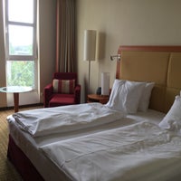 Photo taken at Hilton Nuremberg Hotel by Cordula H. on 8/5/2017