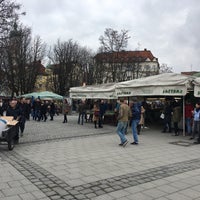 Photo taken at Viktualienmarkt by Ro B. on 2/18/2017
