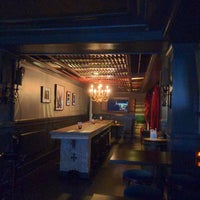 รูปภาพถ่ายที่ Noir Lounge โดย John L. เมื่อ 9/9/2021