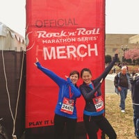 Photo taken at Rock &amp;#39;n&amp;#39; Roll USA Marathon and Half Marathon START Line by May L. on 3/16/2013