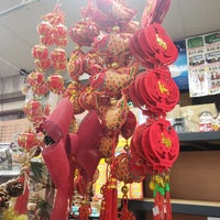 Photo taken at Lam&amp;#39;s Seafood Market by Beverly Z. on 12/21/2021