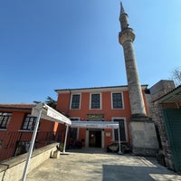 Photo taken at Bezmialem Valide Sultan Camii by Rıza U. on 3/23/2024