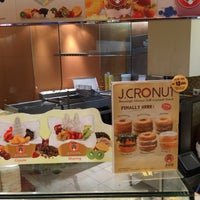 Photo taken at J.Co Donuts &amp;amp; Coffee by J 짐. on 8/27/2015
