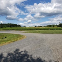 Photo taken at Rooster Hill Vineyards by Alex on 8/10/2019