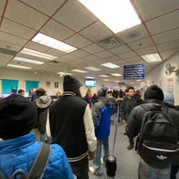 Photo taken at Illinois Secretary of State Driver Services Facility by Austin G. on 12/18/2019