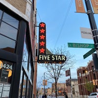 Foto tirada no(a) Five Star Bar por Austin G. em 5/8/2020