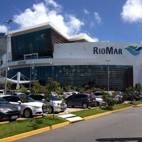 Foto tirada no(a) Shopping RioMar por Jannine L. em 11/13/2013