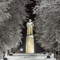Photo taken at Памятник Ивану Сусанину by Yulia 🐾 on 12/8/2021