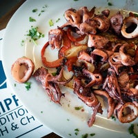 รูปภาพถ่ายที่ Chipper Seafood โดย Chipper Seafood เมื่อ 11/6/2013