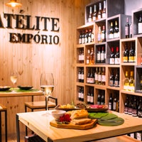 รูปภาพถ่ายที่ Satélite Livraria e Cafeteria. โดย Satélite C. เมื่อ 1/8/2021