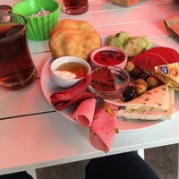 Photo taken at Güney Kahvaltı Salonu by Cem D. on 8/15/2016