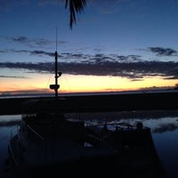 รูปภาพถ่ายที่ Marina Porto Canoa - Barra do Una โดย Adrian F. เมื่อ 12/16/2013