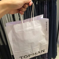 Photo taken at Topshop Topman by Pkung P. on 7/15/2016