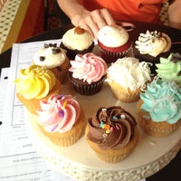 Photo taken at Cupcakes on Denman by Mayna L. on 5/23/2013