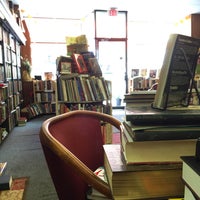 Photo taken at Old Tampa Book Company by Jrgts on 5/23/2015