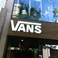 boutique vans quartier dix30