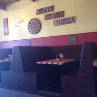Foto tirada no(a) Wheat State Pizza por Ruthie G. em 1/19/2014