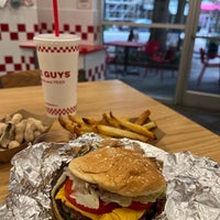 Photo taken at Five Guys by seoh .. on 9/19/2023