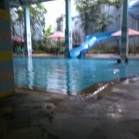 Swimming Pool Kebon Jeruk 101 Pengunjung