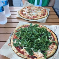 7/4/2017 tarihinde runner d.ziyaretçi tarafından Blaze Pizza'de çekilen fotoğraf