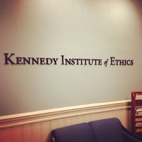 Снимок сделан в Kennedy Institute of Ethics пользователем Kelly H. 11/17/2013
