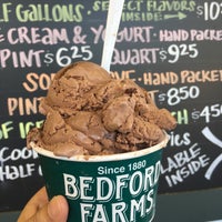 Das Foto wurde bei Bedford Farms Ice Cream von Natchaya B. am 8/19/2016 aufgenommen