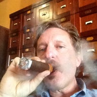 3/19/2014にNeal T.がThe Smokey Cigarで撮った写真