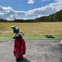 Photo taken at Hirvensalon Golf by Mikko K. on 7/28/2023