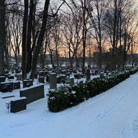 Photo taken at Hietaniemen hautausmaa by Mikko K. on 12/3/2023