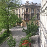Foto tomada en Travellers Inn Krakow Hostel  por Аня М. el 5/18/2014