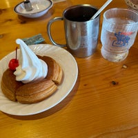 Photo taken at Komeda&amp;#39;s Coffee by Reiko M. on 7/22/2023