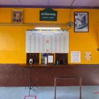 Photo taken at สถานีรถไฟตลาดพลู (Talat Phlu) SRT5003 by YK on 10/9/2022