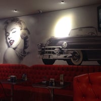 1/21/2016에 Fátima M.님이 Lambretta&amp;#39;s Burger에서 찍은 사진
