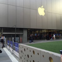 Photo taken at Apple Union Square by Daniel O. on 12/17/2014