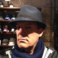 10/10/2015にjiresellがGoorin Bros. Hat Shop - Williamsburgで撮った写真