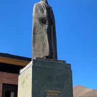 Photo taken at Alexander Kazbegi Monument | ალექსანდრე ყაზბეგის ძეგლი by A &amp;amp; A on 10/10/2021