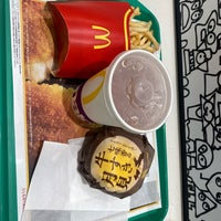 Photo taken at McDonald&amp;#39;s by Takahiro A. on 9/29/2023